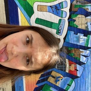 Meet your Posher, Maria